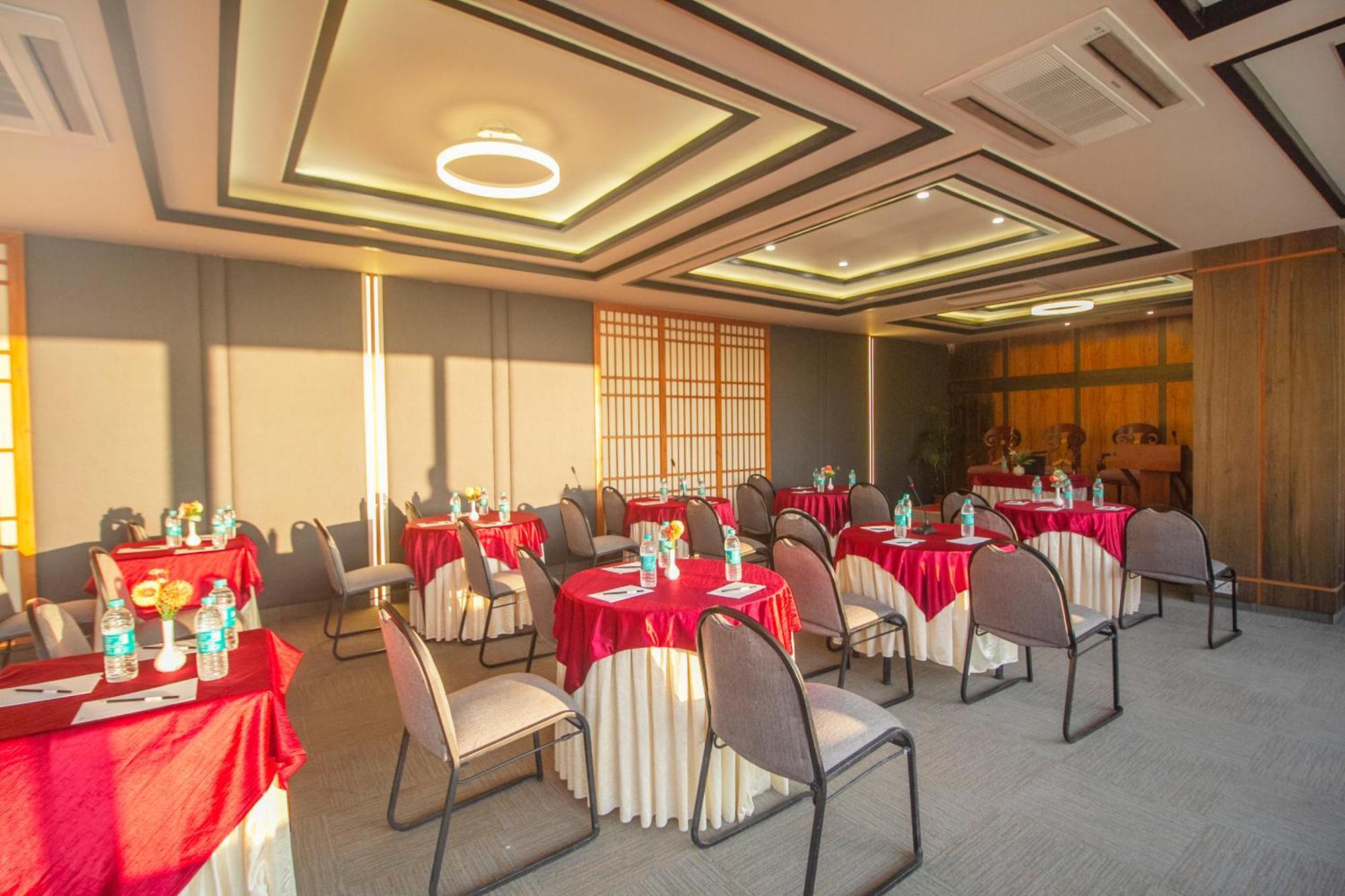 Amritara Surya, Mcleodganj, Dharamshala Hotel Екстериор снимка