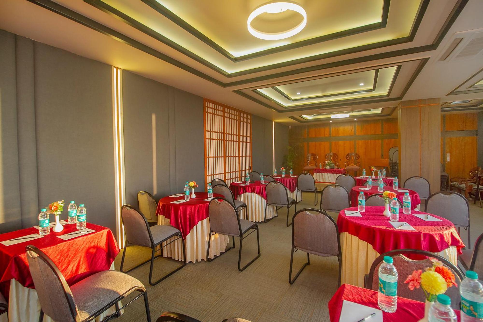 Amritara Surya, Mcleodganj, Dharamshala Hotel Екстериор снимка