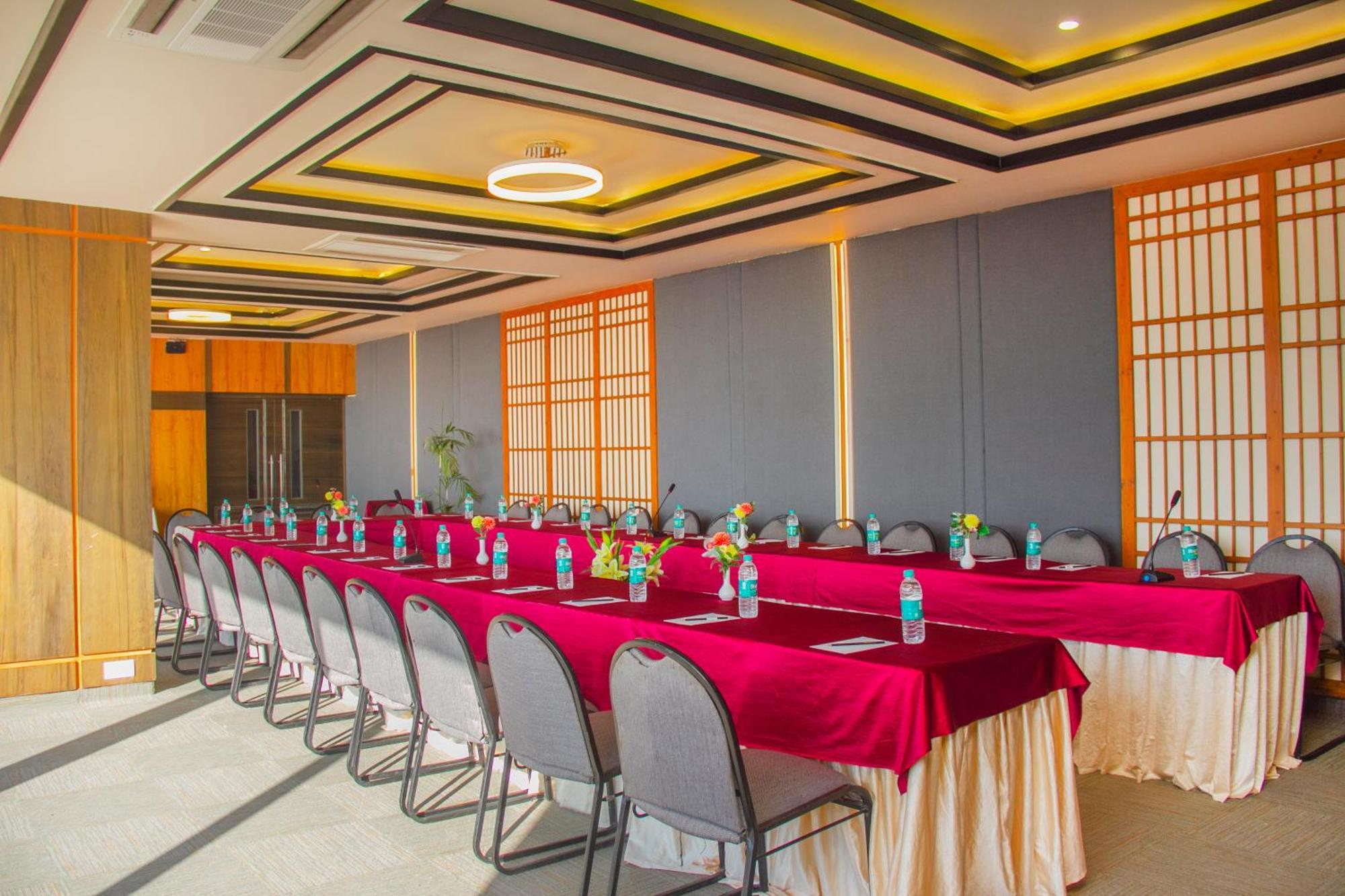 Amritara Surya, Mcleodganj, Dharamshala Hotel Екстериор снимка