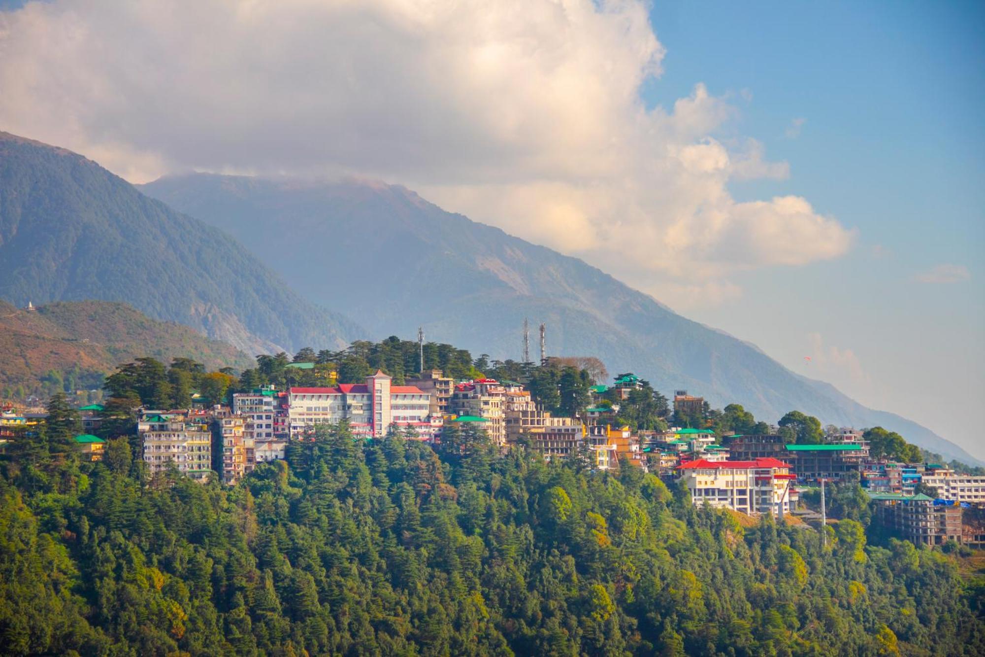 Amritara Surya, Mcleodganj, Dharamshala Hotel Екстериор снимка