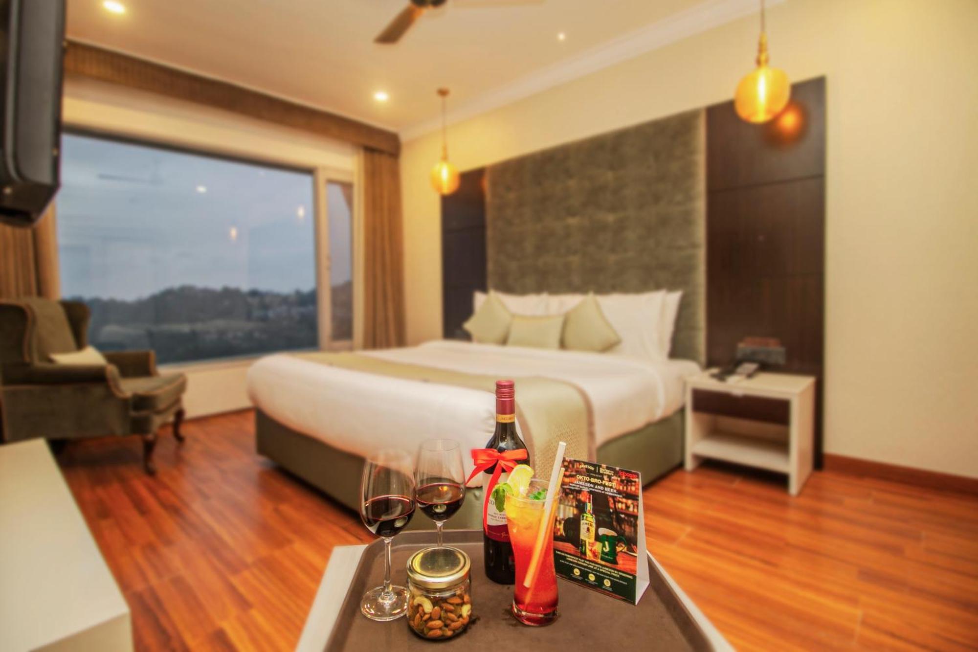 Amritara Surya, Mcleodganj, Dharamshala Hotel Екстериор снимка